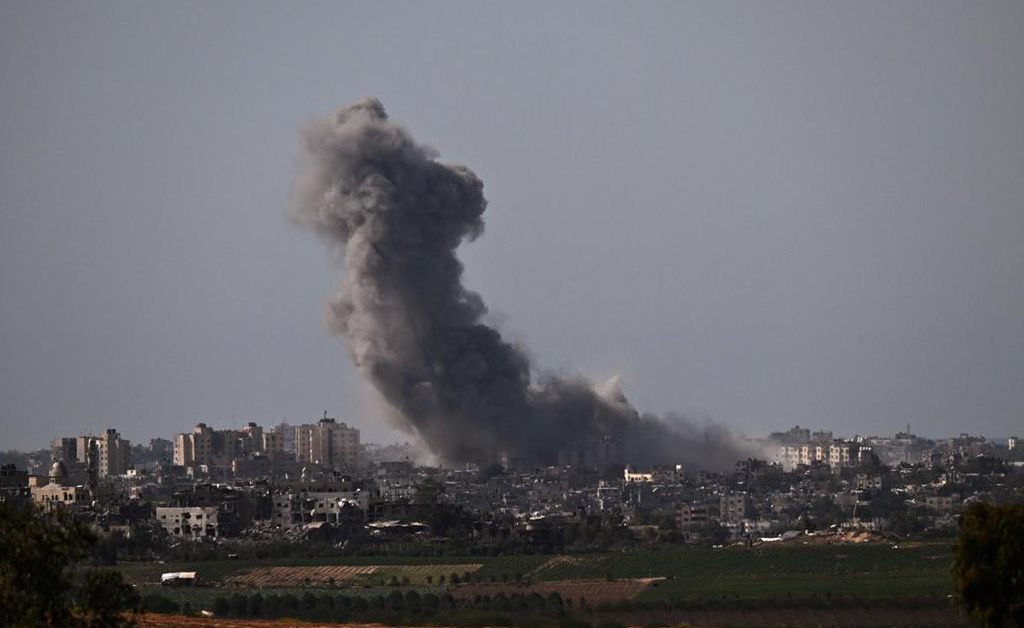 Израел нанесе тази сутрин ракетни удари по международните летища на