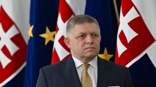 Министър председателят на Словакия Роберт Фицо е в тежко състояние