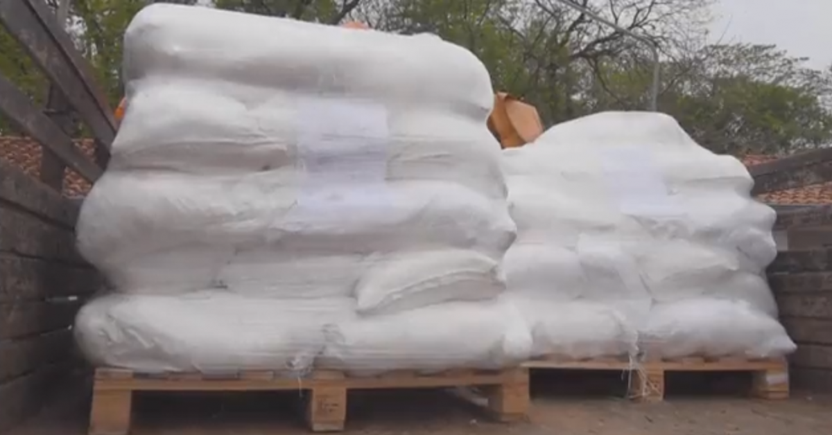 Полицията в Парагвай задържа 3,3 тона кокаин, предназначени за Европа.