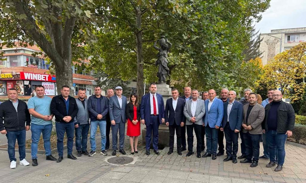 Съпредседателят на ПГ на ДПС Делян Пеевски посети Разград, където