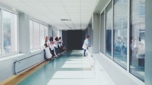 Болница “Свети Георги”, Пловдив: Пострадалият при Рилските езера турист е опериран по спешност