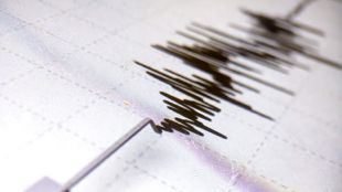Земетресение с магнитуд 5 6 беше регистрирано край бреговете на Индонезия