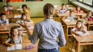 Изследване на КНСБ показва че насилието над учители се е
