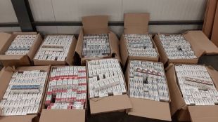 4000 кутии контрабандни цигари откриха митнически служители в камион на