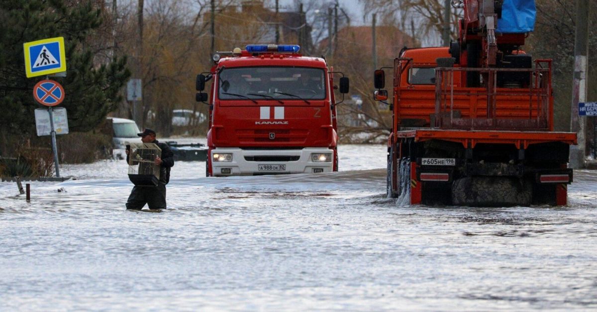 Стихията донесе ветрове със скорост 144 км/чВ Севастопол са загинали