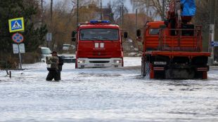 Стихията донесе ветрове със скорост 144 км чВ Севастопол са загинали