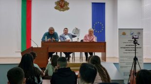 Кметът на Свищов и председателят на Общинския съвет участваха в проект за младежки инициативи 