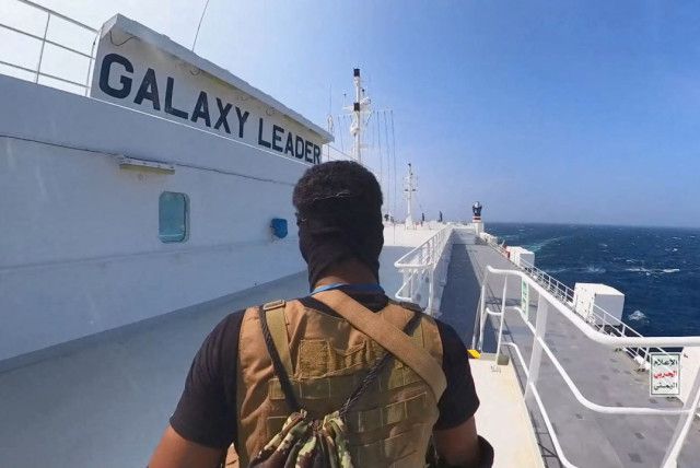 Йеменските бунтовници са позволили на членовете на екипажа на кораба