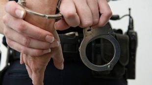 Задържан е мъж в София за принуждаване към проституция съобщиха