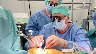 Първата в България минимално инвазивна байпас операция на сърце в хода