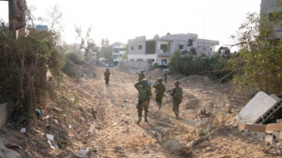 Израелските специални части провеждат операция на територията на болница Насър