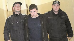 Осъденият за двойното убийство пред дискотека Соло Илиян Тодоров беше