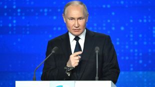 Единна Русия единодушно подкрепи издигането му за нов мандатМосква няма