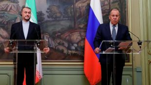 Руският външен министър Сергей Лавров подчерта днес пред иранския си