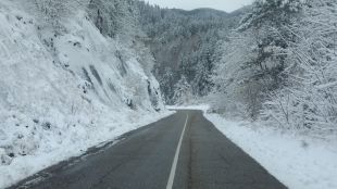 Шофьорите да тръгват на път с автомобили подготвени за зимни