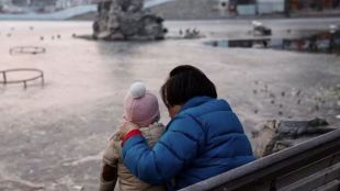 Втора поредна годинаНаселението на Китай e намаляло с 2 08 млн