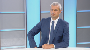 Лидерът на Възраждане Костадин Костадинов коментира изказването на Делян Пеевски