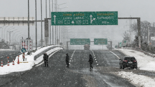 Лошото време Авги удари Гърция със силен снеговалеж и бурни