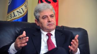 Лидерът на най голямата партия на албанците в Северна Македония Демократичният
