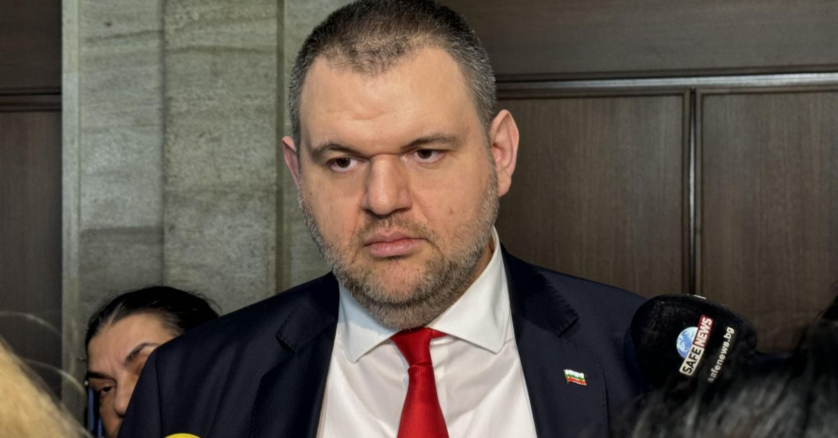 Бойко Рашков няма място в политиката, а по трапезите със