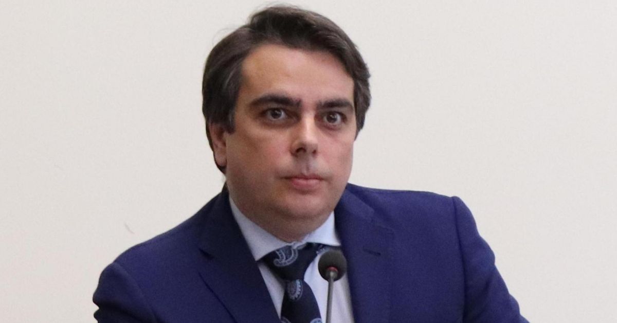 Финансовият министър Асен Василев изрази надежда президентът Румен Радев да