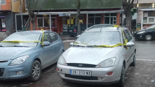 В Северна Митровица двама души бяха ранени снощи след като