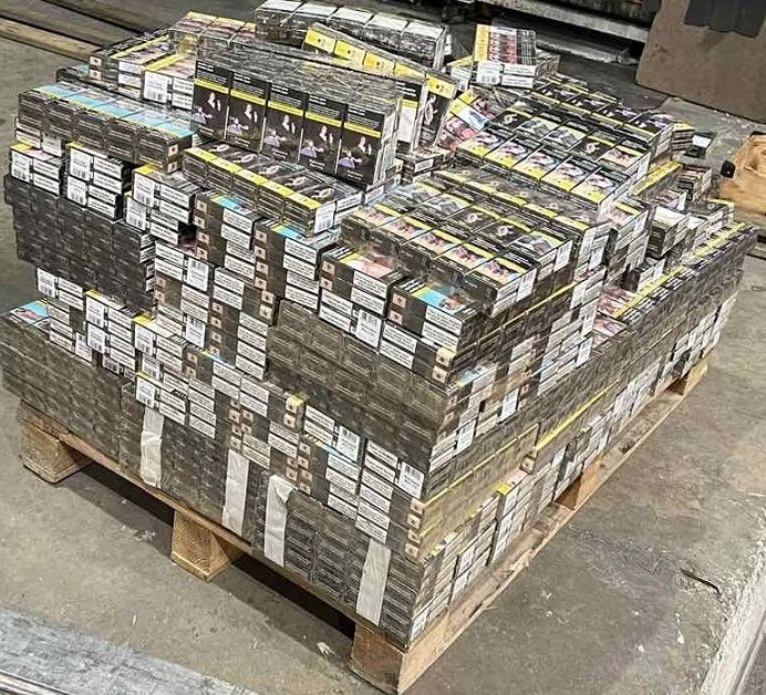 Голямо количество от 168 000 къса (8400 кутии) контрабандни цигари