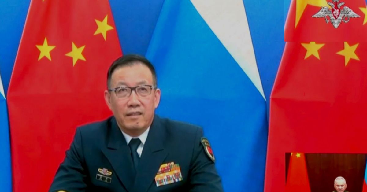 Новият министър на отбраната в Пекин обеща братска дружба на