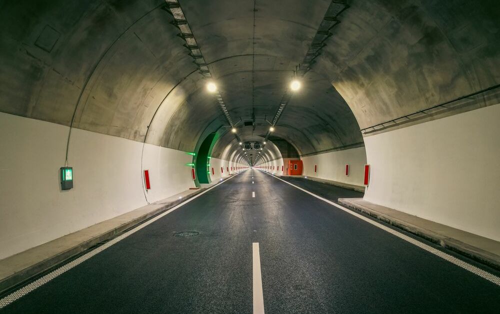 вижението през тунел Железница на магистрала Струма ще бъде пуснато