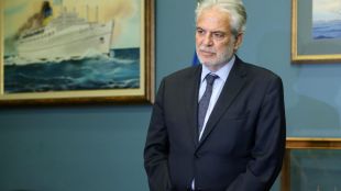 Министърът на морското дело на Гърция: Турция сътрудничи за миграцията