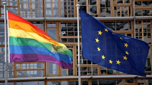 Комсомолците в Брюксел искат ново ЛГБТ законодателствоС бърза процедура без