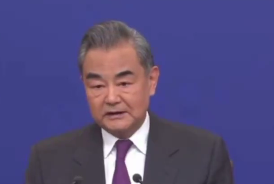 Китайският външен министър Ван И постави под съмнение доверието към
