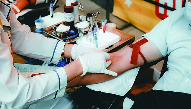 Регулира кръвното налягане, открива инфекцииОт кръв се нуждаят много спешни