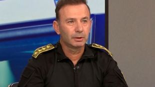 Премиерът в оставка Денков се прави за изповедник на Живко