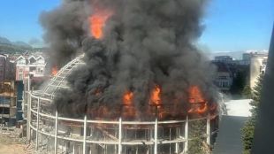Пожар избухна в Универсална зала в Скопие която е в