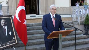 Анкара сменя дипломатическите си представители в още осем държавиС указ