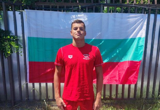 Петър Мицин спечели злато на 200 метра бътерфлай в третия ден на Държавното първенство - Труд