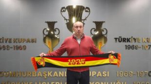Станимир Стоилов си хареса трима от Ефбет Лига за нови попълнения в турския елит