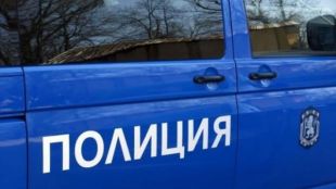 Двама полицаи са ранени в София: Единият е прострелян, а другият - намушкан