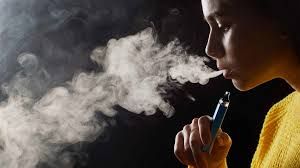 Тютюневата индустрия на война със здравето на децата според докториВейповете