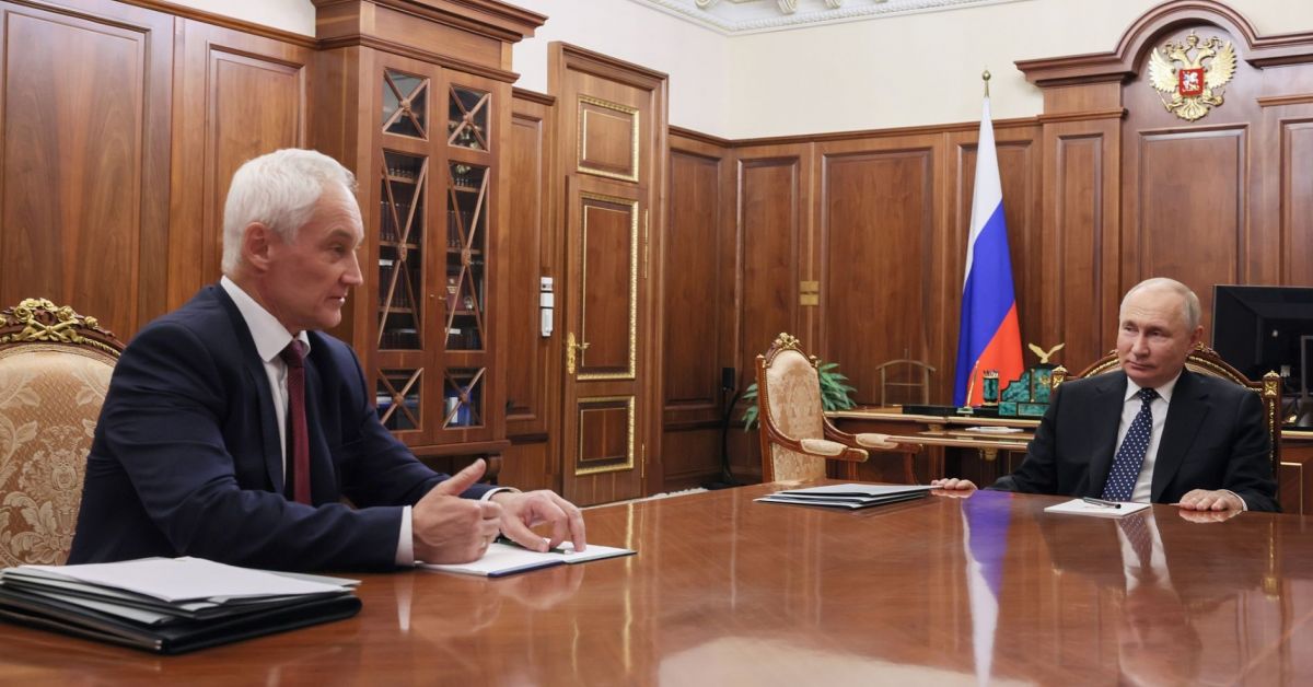 Икономист начело на военното ведомствоВладимир Путин замени министъра на отбраната
