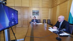Премиерът Димитър Главчев проведе видеоконферентен разговор с украинския си колега