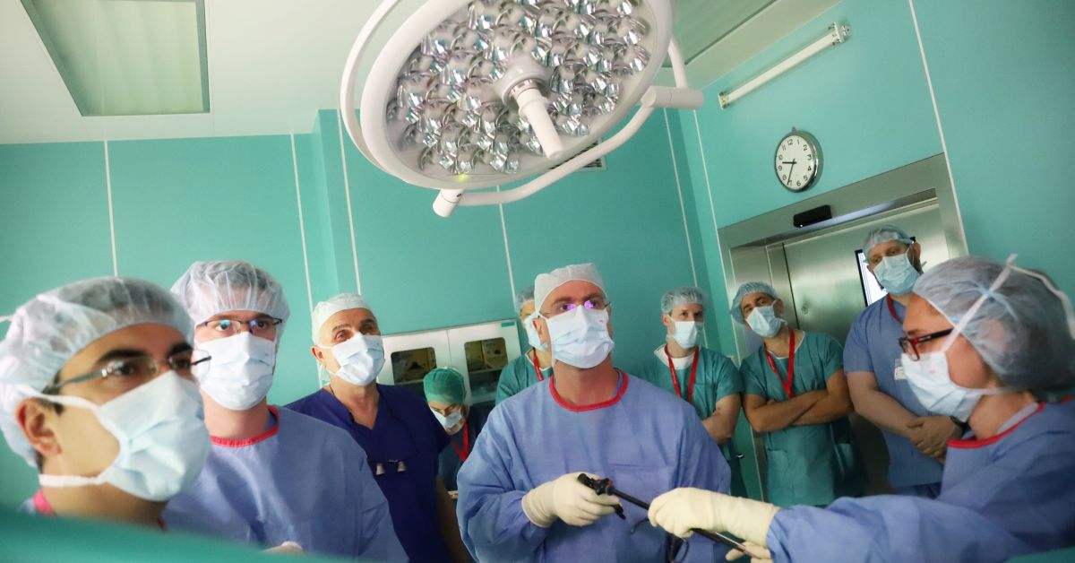 Четирима хирурзи от Хърватия са на двудневен курс на обучение