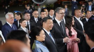Китайският лидер Си Дзинпин пристигна на посещение в Сърбия Белград