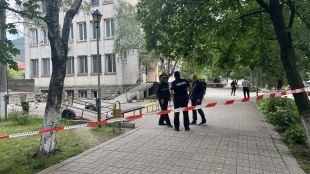 1200 лева от две каси са взети при взломната кражба със стрелба в кметството в Шивачево