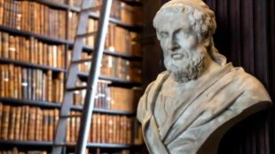 Един от най влиятелните философи в историята Платон е известен