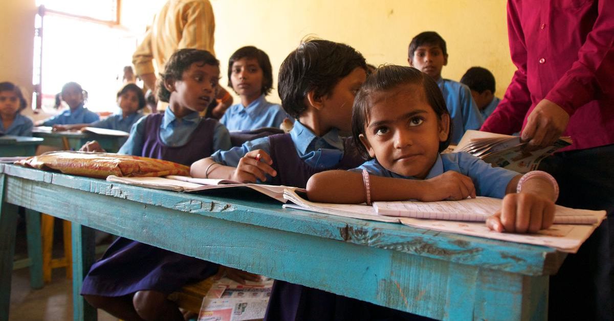 Властите в крайбрежния индийски щат Керала преустановиха занятията в училищата
