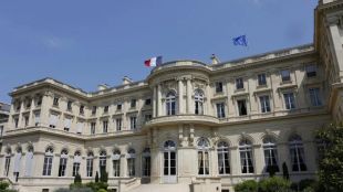 Франция извика руския посланик съобщи Външното министерство цитирано от Ройтерс