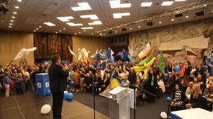 За да спре либералния разпад Синя България се противопоставя активно