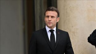 Френският президент Еманюел Макрон спря да се появява публично тъй